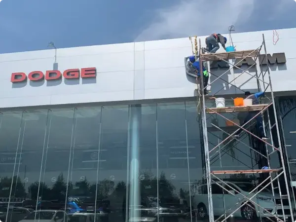 Glass and Façade Cleaning